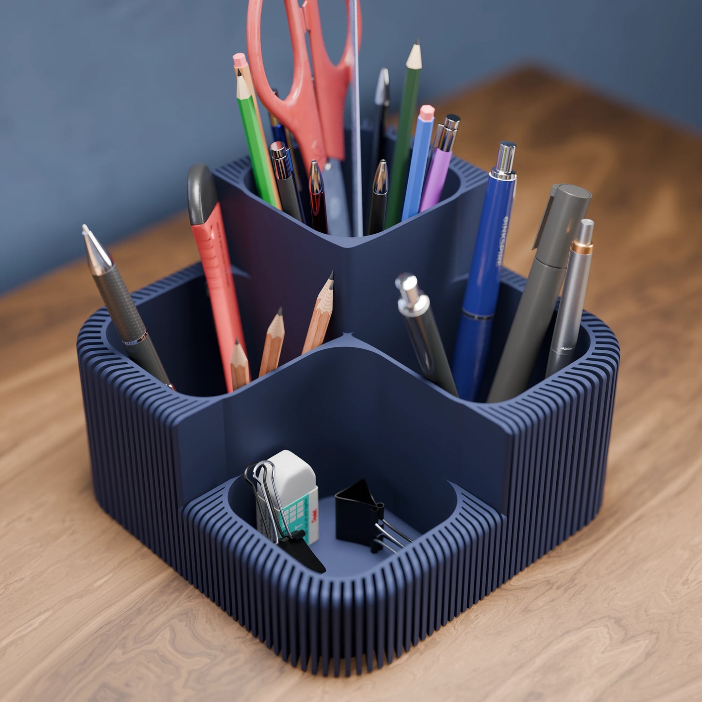 Eleganter Schreibtisch Organizer Clover mit vielen Stiften in der Farbe Army Dunkelblau