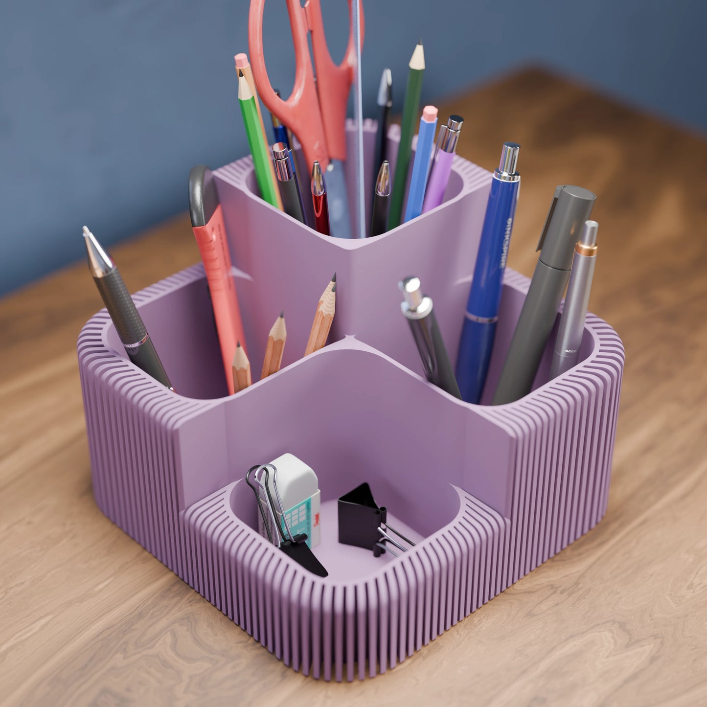 Eleganter Schreibtisch Organizer Clover mit vielen Stiften in der Farbe Mattes Violett