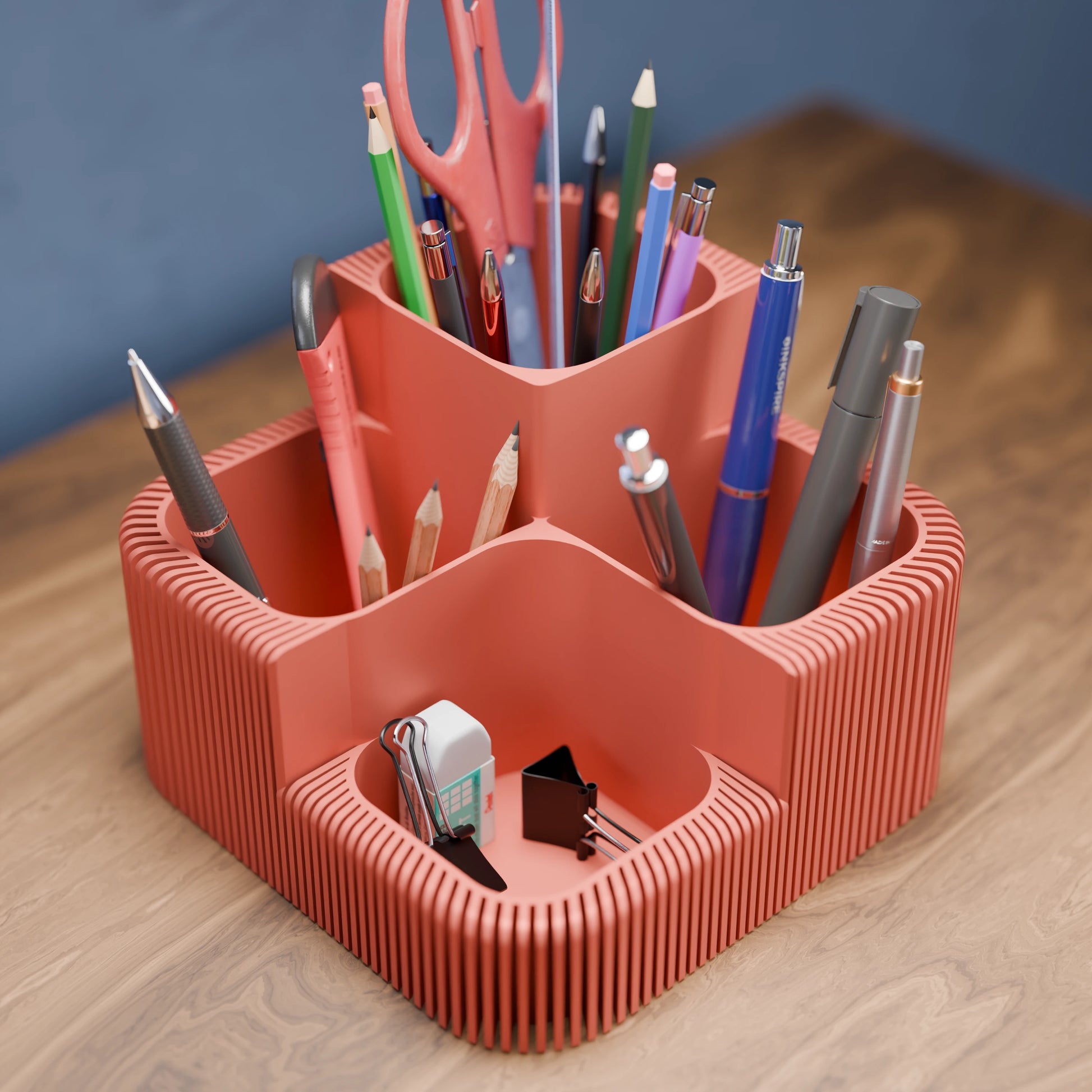 Eleganter Schreibtisch Organizer Clover mit vielen Stiften in der Farbe Mattes Rot
