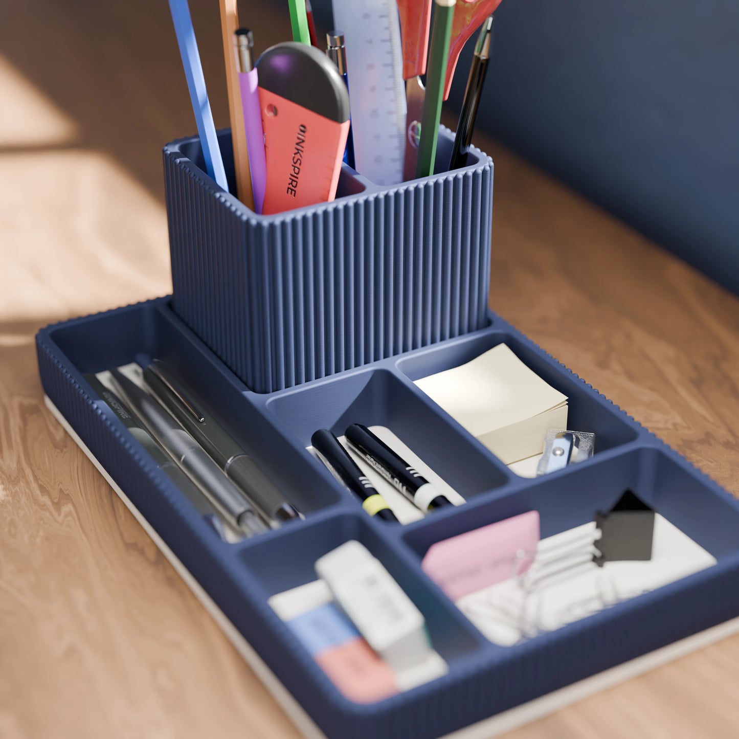 Praktischer Schreibtisch Organizer Doric mit vielen Stiften in der Farbe Army Dunkelblau