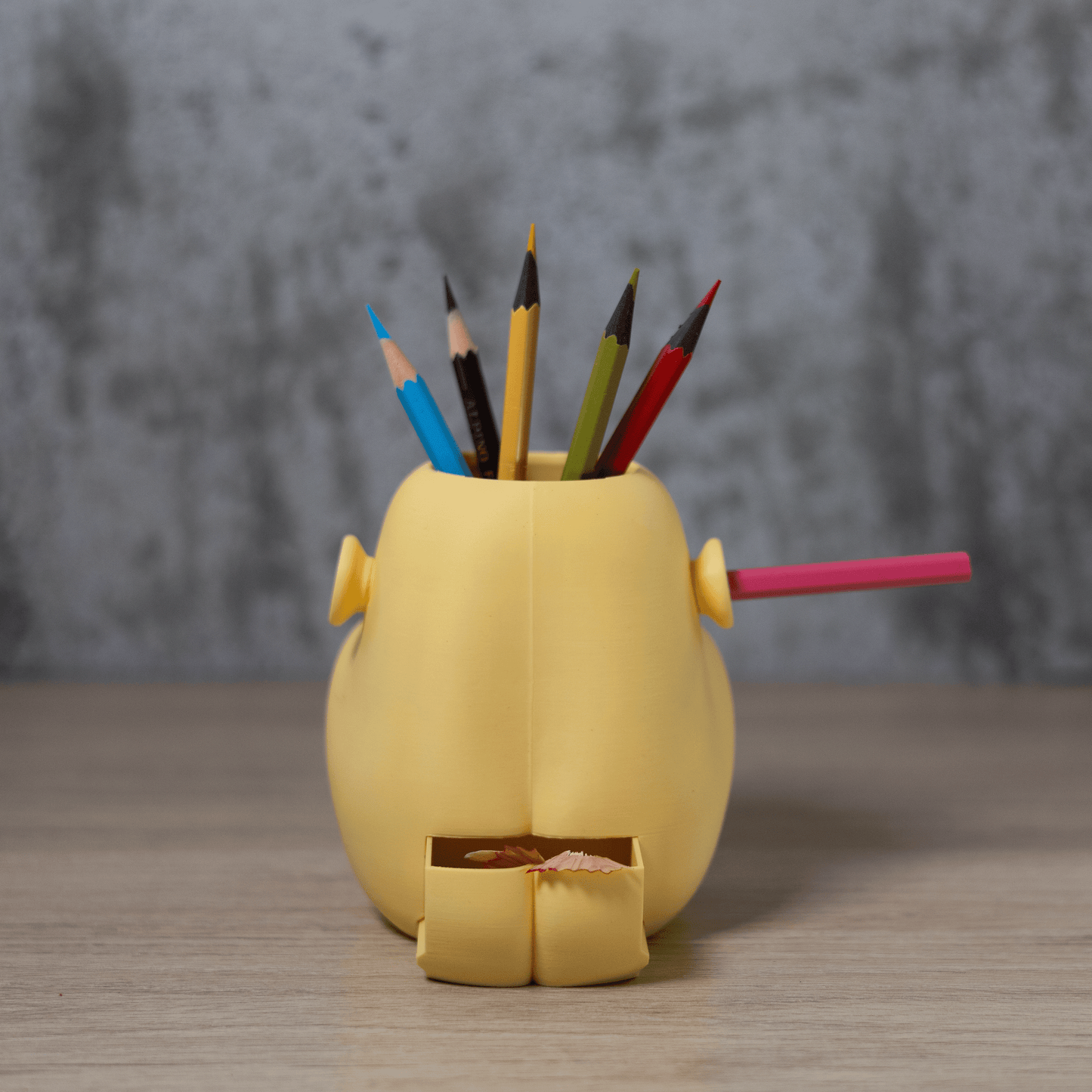 Penzilla – Lustiger Stifthalter mit Anspitzer & Schublade