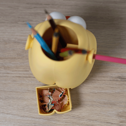 Penzilla – Lustiger Stifthalter mit Anspitzer & Schublade