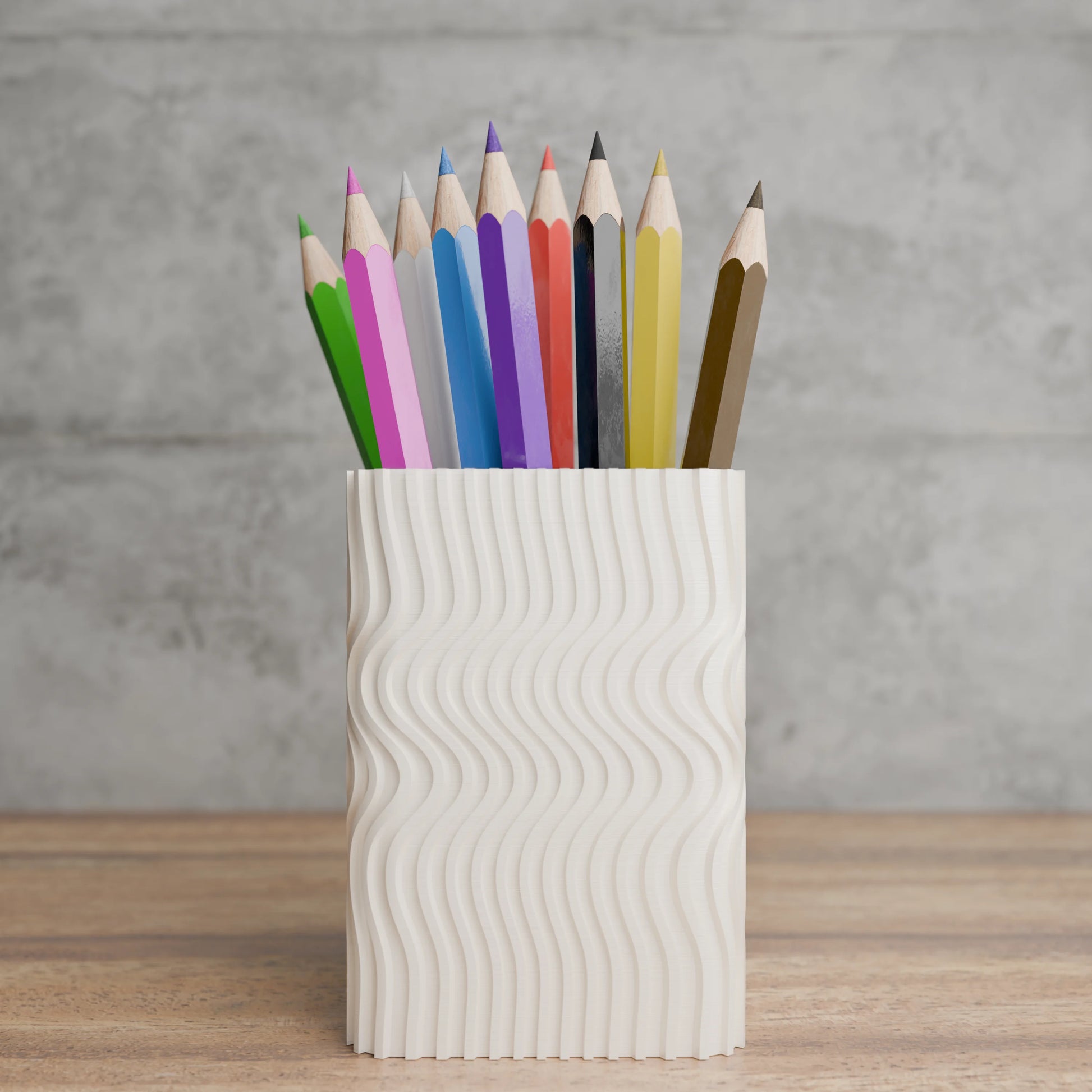Design pen holder Wavy Corner with pens on desk - Cotton White